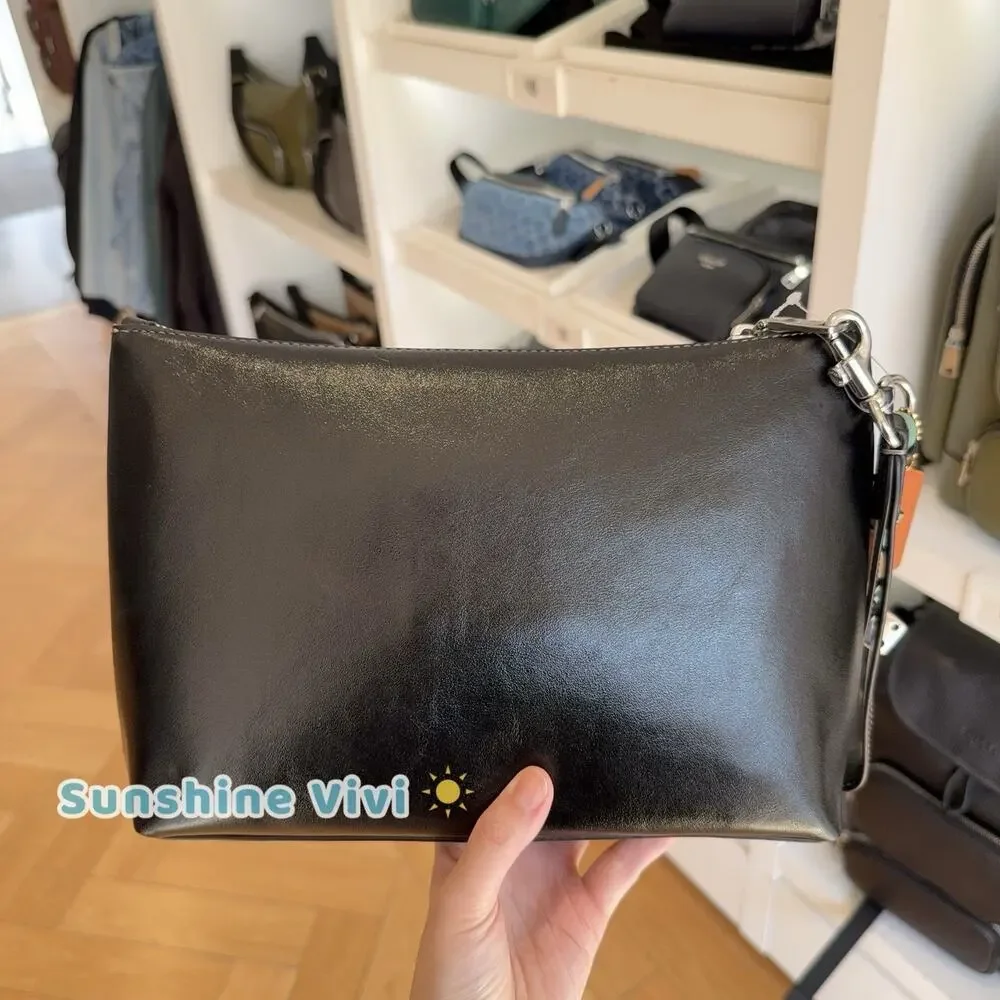 NWT Coach Pouch with charm Silver/Black CEB50 Shiny smooth refined calf leather - Picture 6 of 8